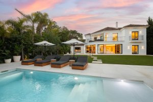 A SOPHISTICATED VILLA IN NUEVA ANDALUCIA
