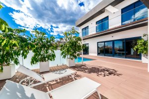Short term rental - Exclusive Villa with Heated Pool and Hamam