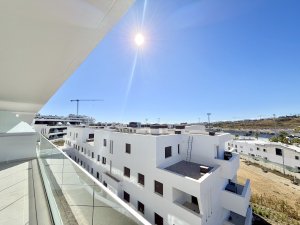 Modern Three-Bedroom Apartment in Estepona with Panoramic Views