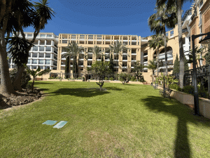 ¡Fabuloso apartamento en ubicación privilegiada en San Pedro de Alcántara!