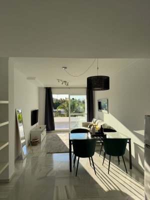 Mountain-View Apartment in Prestigious Golf Valley