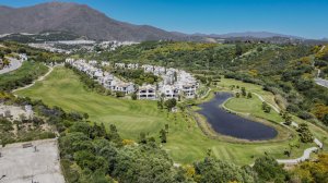Elegant 4-Bedroom Semi Detached Villa in Azata Golf, Estepona | Lake & Panoramic Views