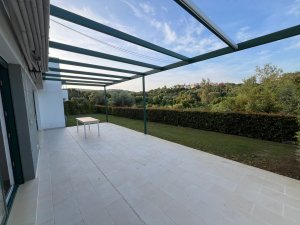 Maravilloso Apartamento con jardín en Senda Chica, La Reserva, Sotogrande