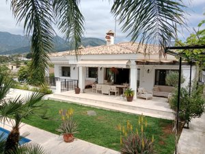 Villa en venta en Marbella Este