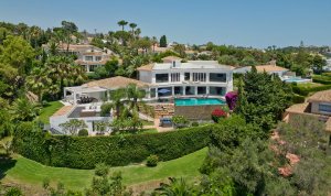Villa contemporánea excepcional con vistas panorámicas al mar en Hacienda Las Chapas, Marbella Este