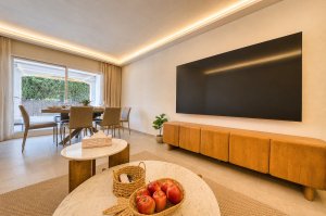 Spacious 4-Bedroom Apartment with Pool & Gardens in Puerto Golf, Nueva Andalucía