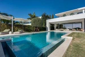 Villa for sale in Marbella Golden Mile