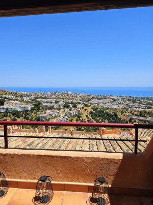 Three-Bedroom Apartment with Panoramic Sea Views in Calahonda