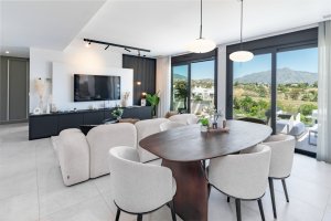 Luxury Duplex Penthouse with Private Rooftop on the New Golden Mile